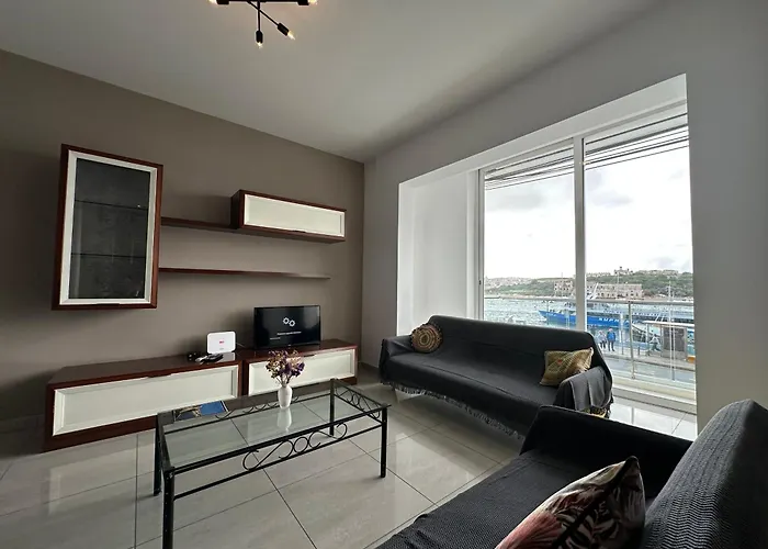 Seafront Breeze Lifestyle Apartment Sliema