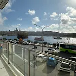 Apartment Seafront Breeze Lifestyle Sliema